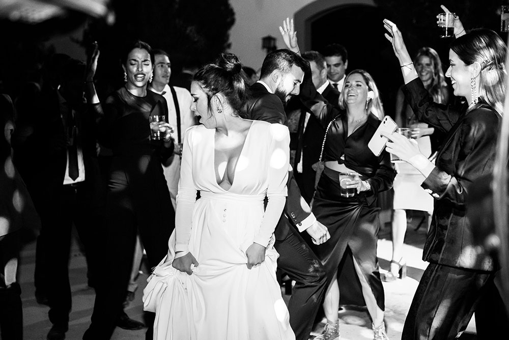 Un momento de fiesta en una boda